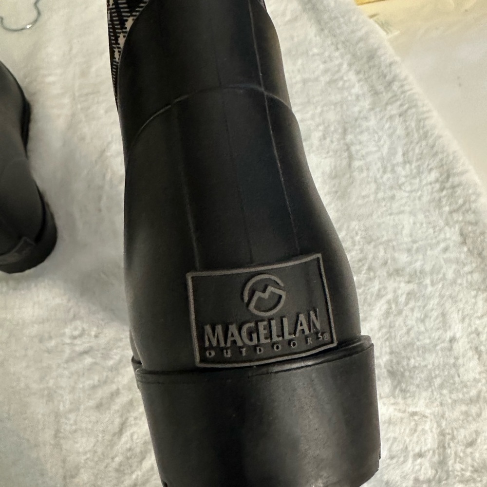 Magellan raining boots size 7 - Picture 5 of 10